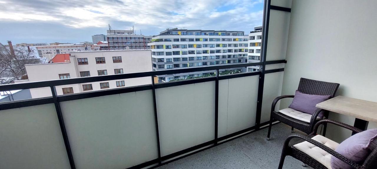 Apartman Soul 200 M Do Centra S Private Parking Free Košice Exterior foto